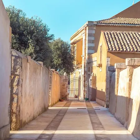 Masseria Testaferrata Alloggio per agriturismo Syracuse